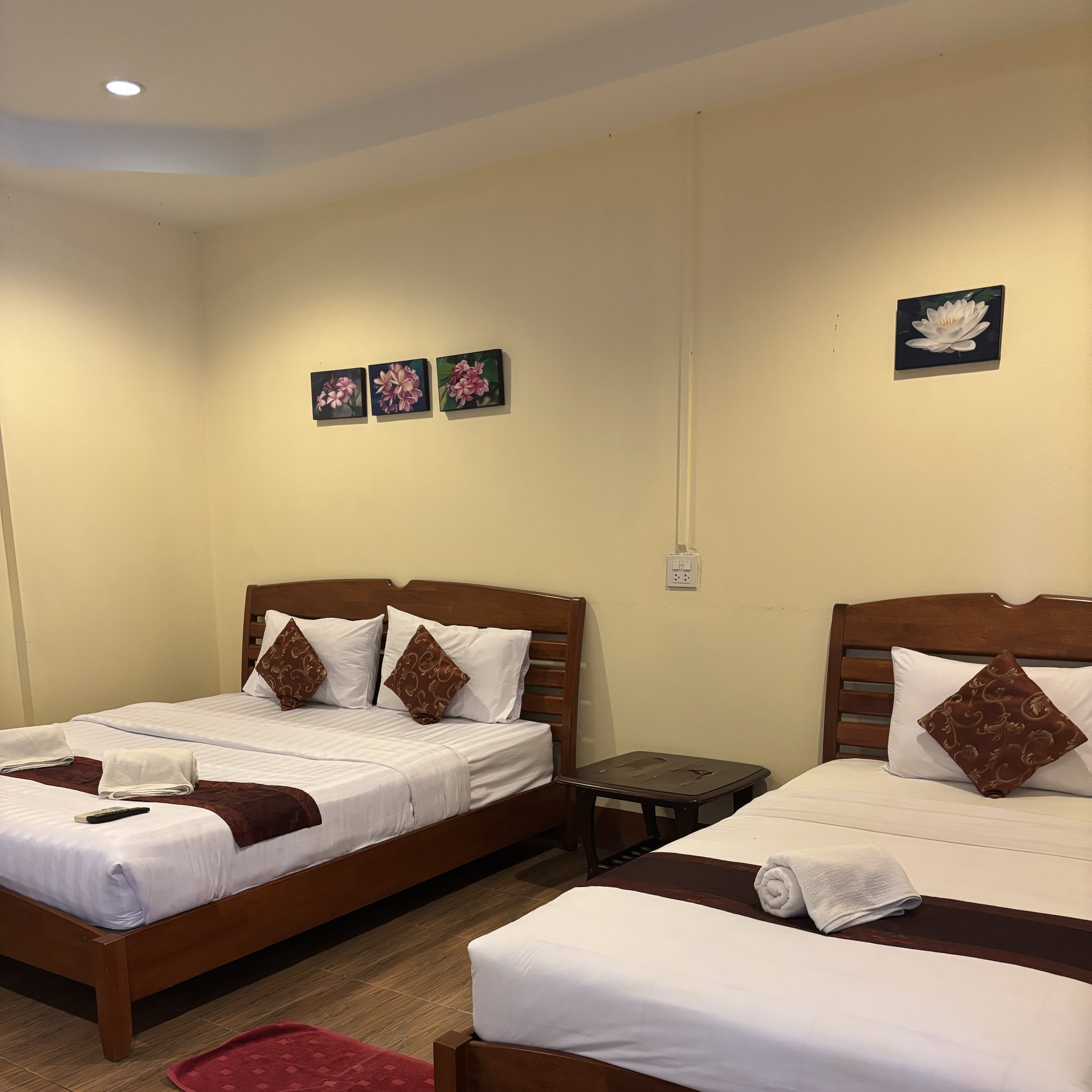 ภูตะวัน กาญจน์ รีสอร์ท