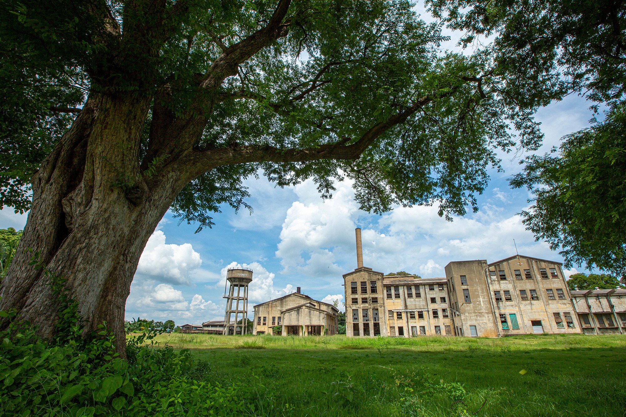 โรงงานกระดาษไทย กาญจนบุรี สถานที่โดยรอบ