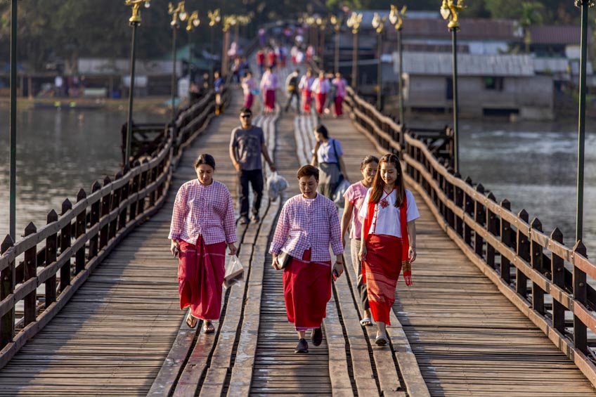 สะพานมอญ กาญจนบุรี
