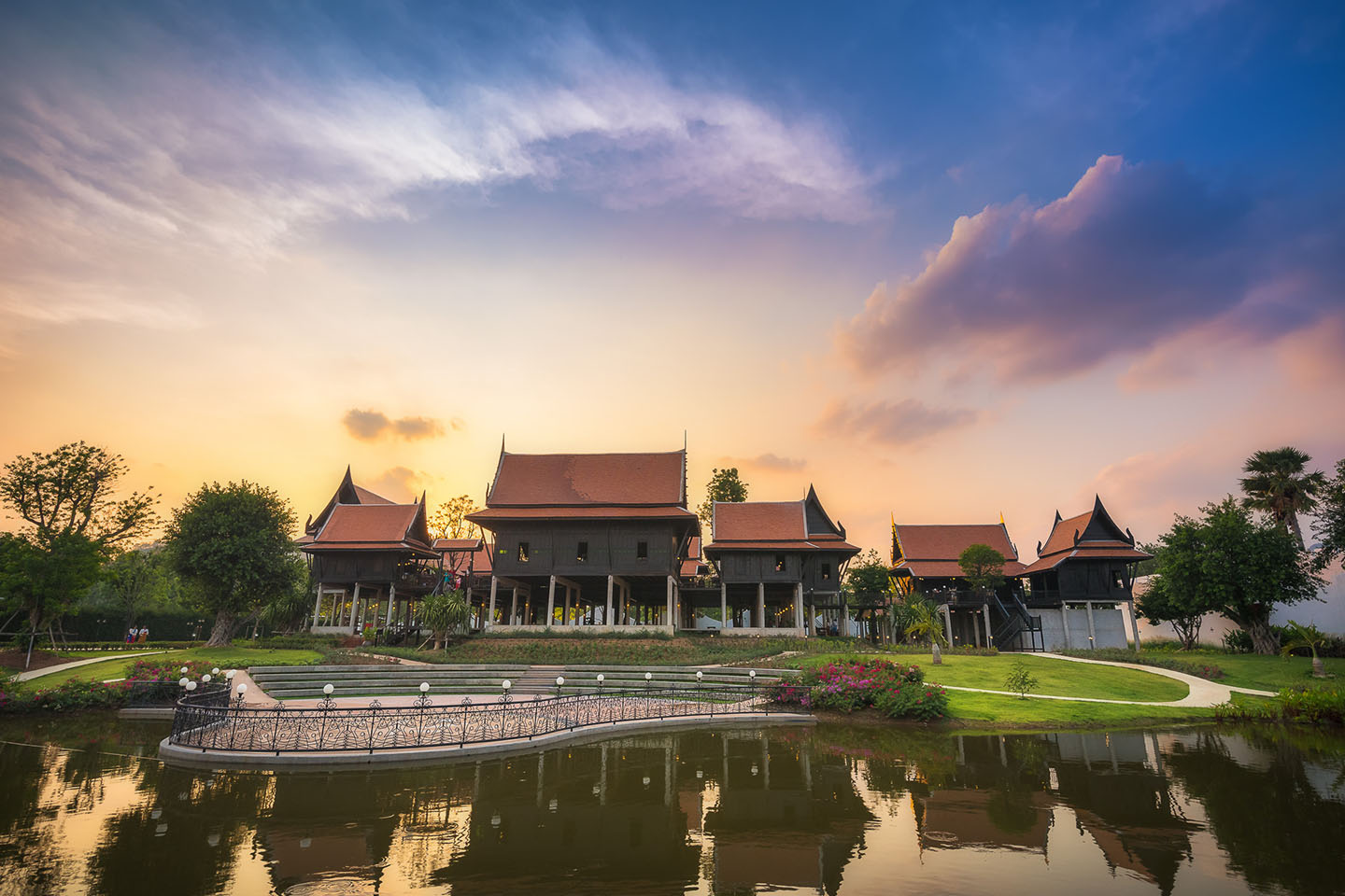 เรือนไทยสมัยในดอีต เมืองมัลลิกา จ.กาญจนบุรี