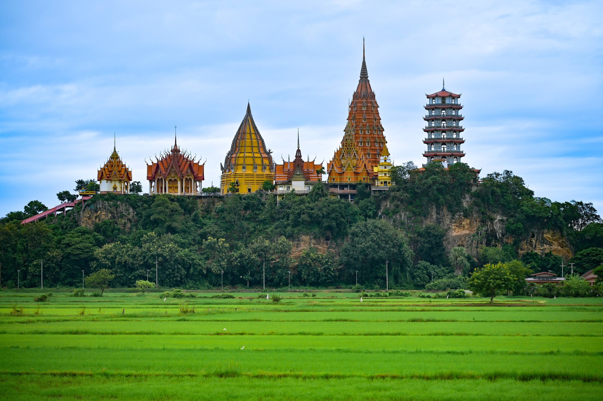 วัดถ้ำเสือ จ.กาญจนบุรี